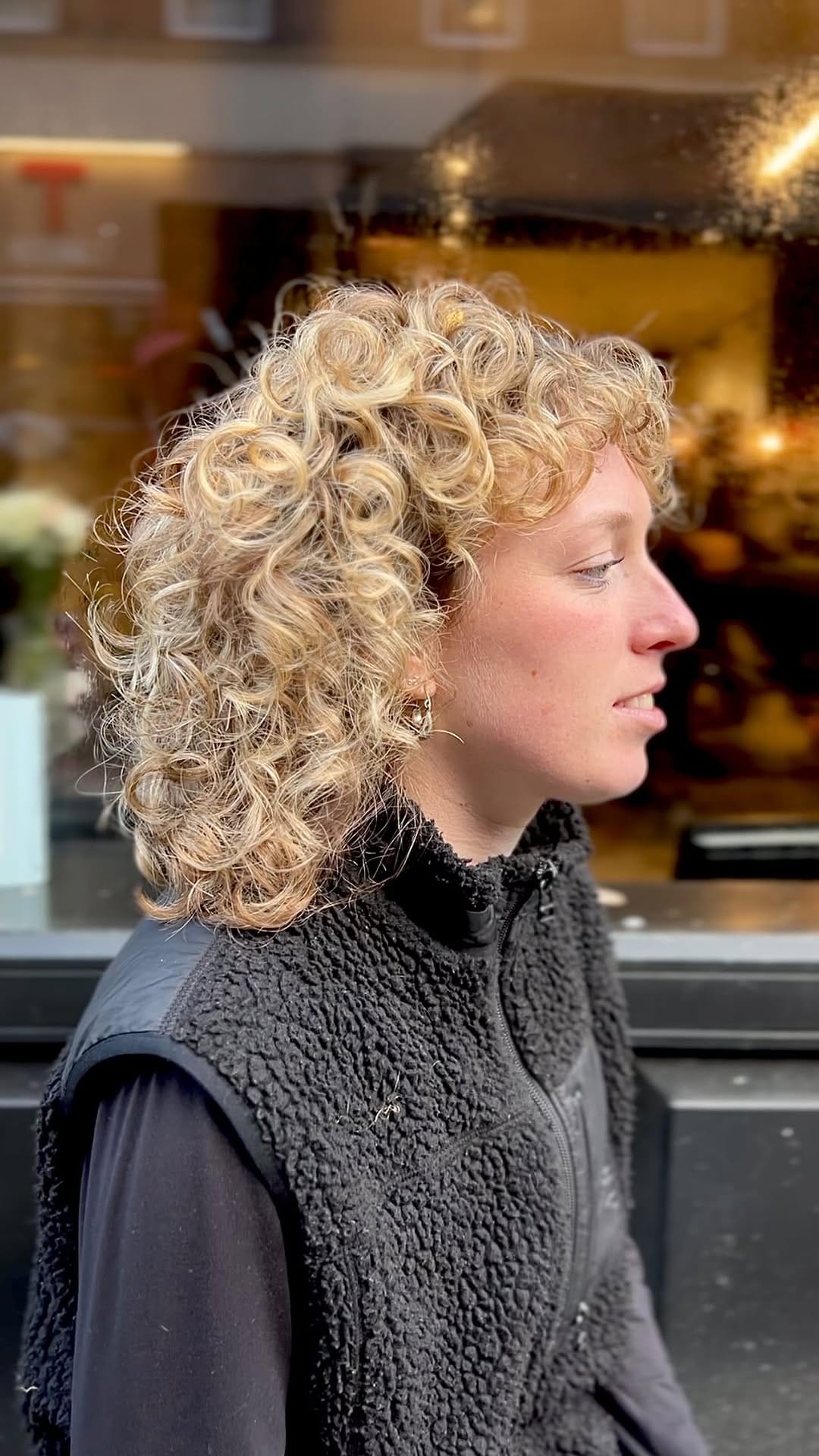 Post 4 by Unruly Curls on Instagram (video)