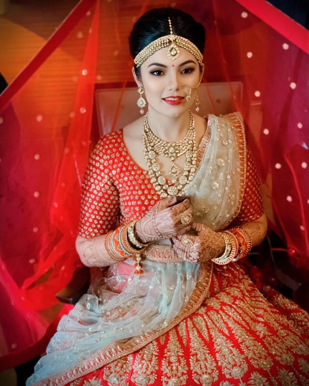 Post 2 by Avantika Kapur Makeovers on Instagram (image)