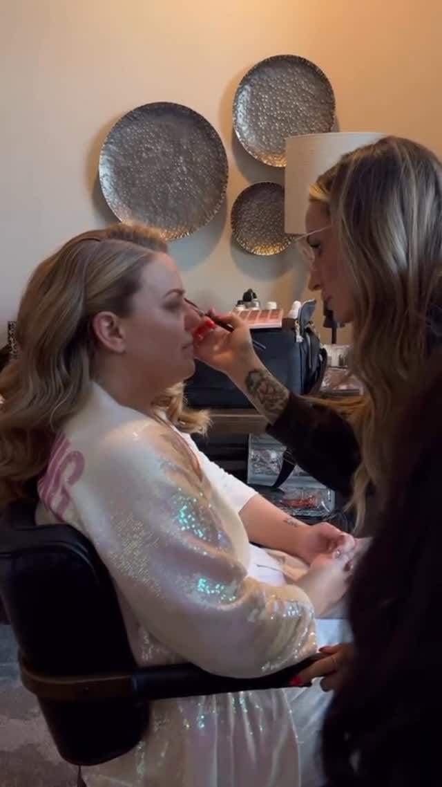 Post 6 by Mirela Collins on Instagram (video)