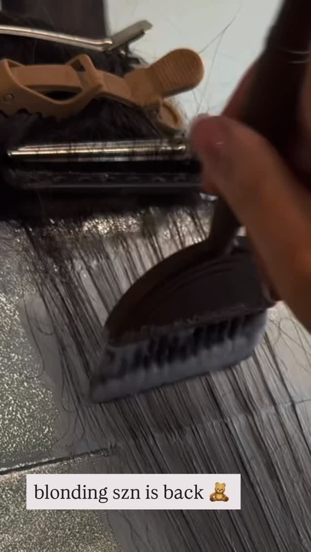 Post 5 by 🇬🇧 BALAYAGE SPECIALIST on Instagram (video)