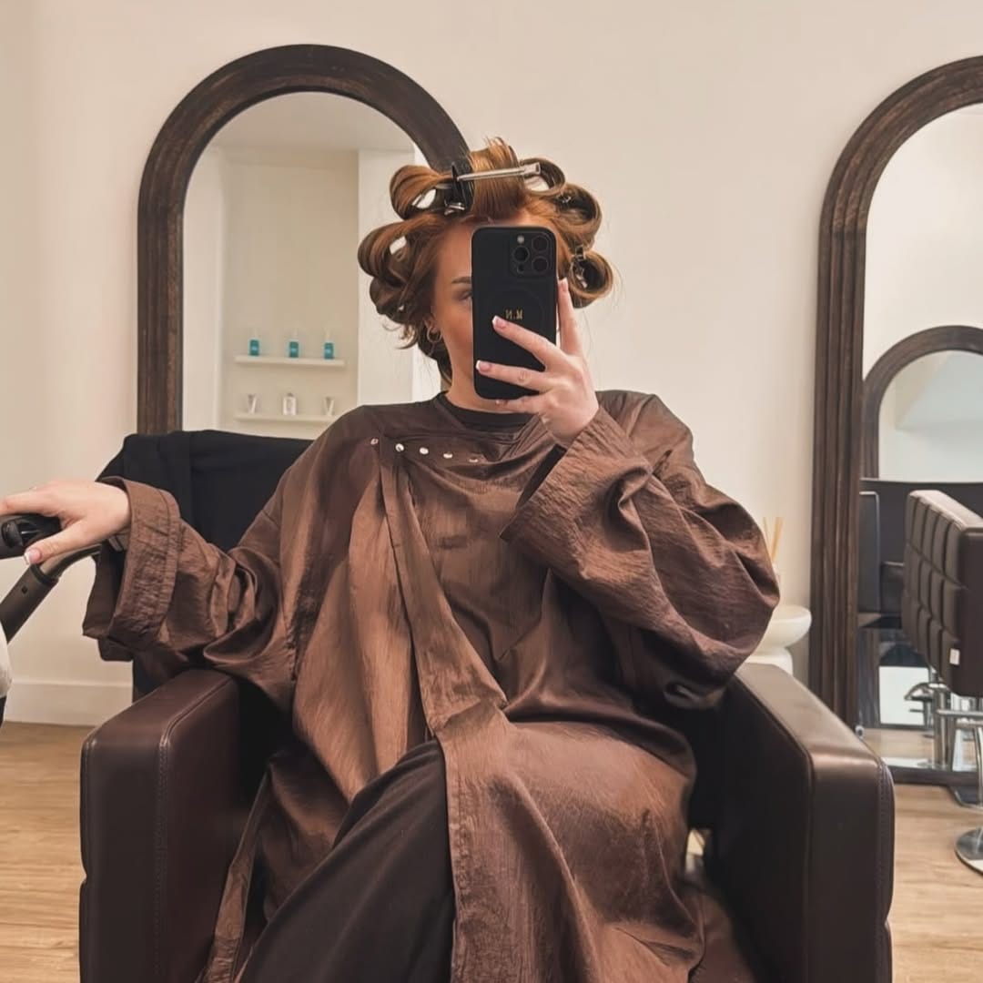 Post 1 by 🇬🇧 BALAYAGE SPECIALIST on Instagram (carousel)