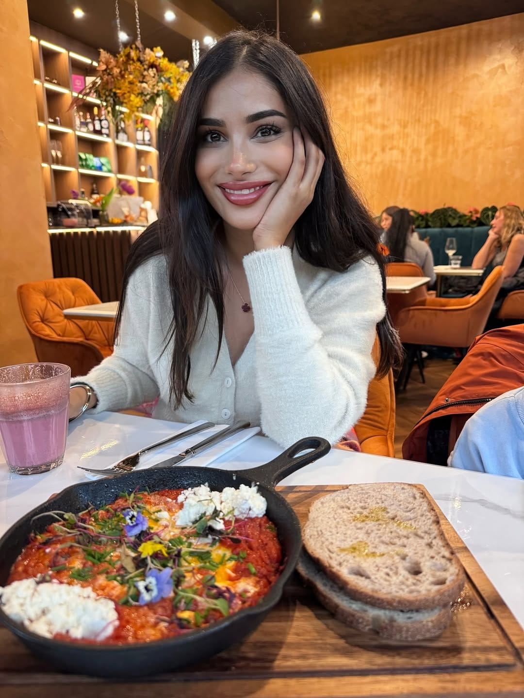 Post 2 by Nimi Kaur | Spirituality | Skin Specialist | Lifestyle on Instagram (image)
