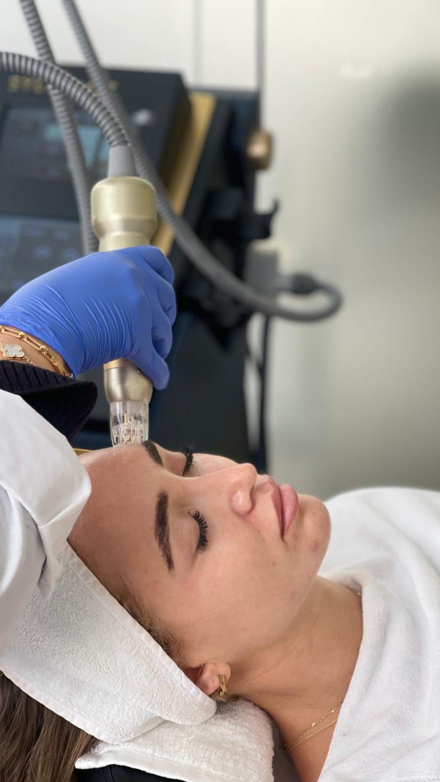 Post 7 by DERMANDA CLINIC on Instagram (video)