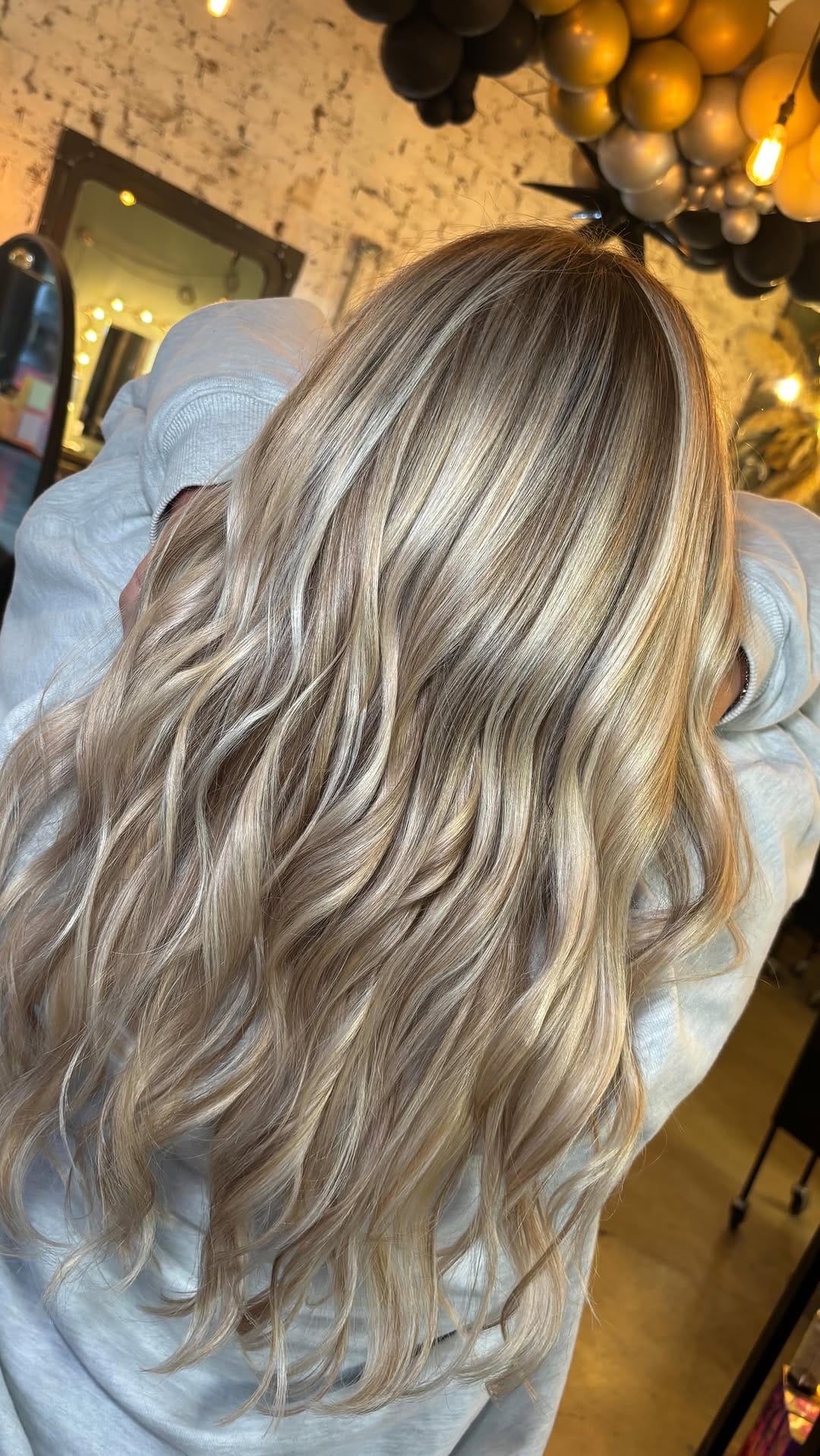 Post 8 by Hair & Makeup Salon London on Instagram (video)
