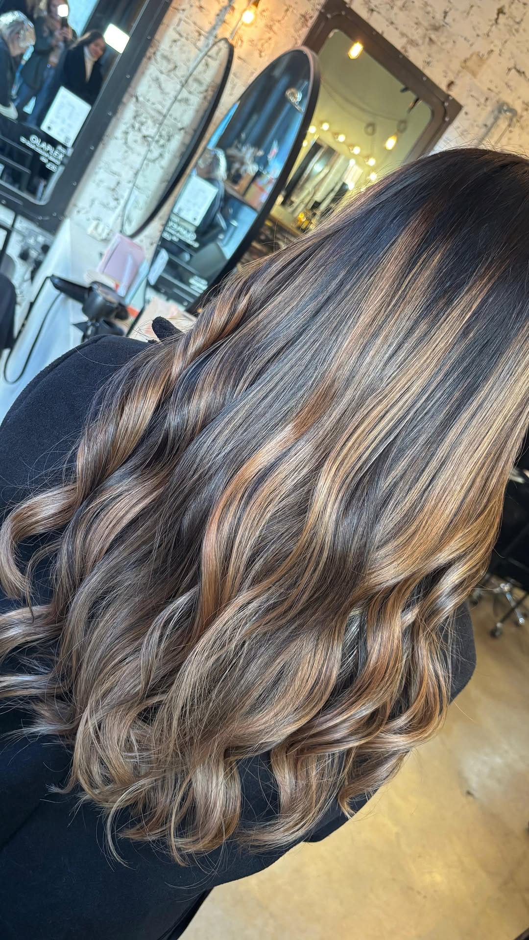 Post 4 by Hair & Makeup Salon London on Instagram (video)