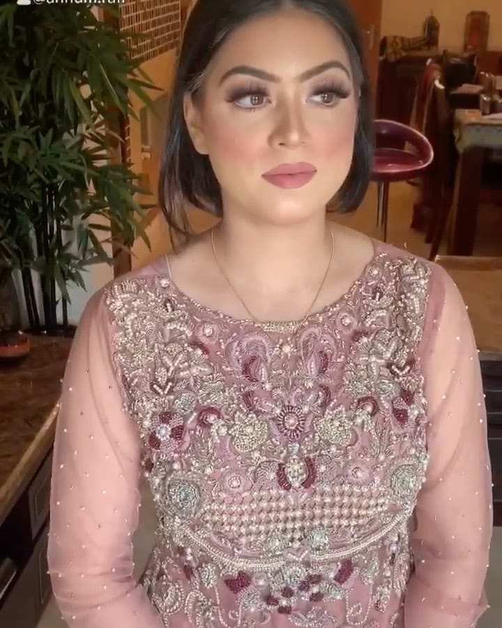 Post 3 by • ANNUM RAFI •🖌 on Instagram (video)