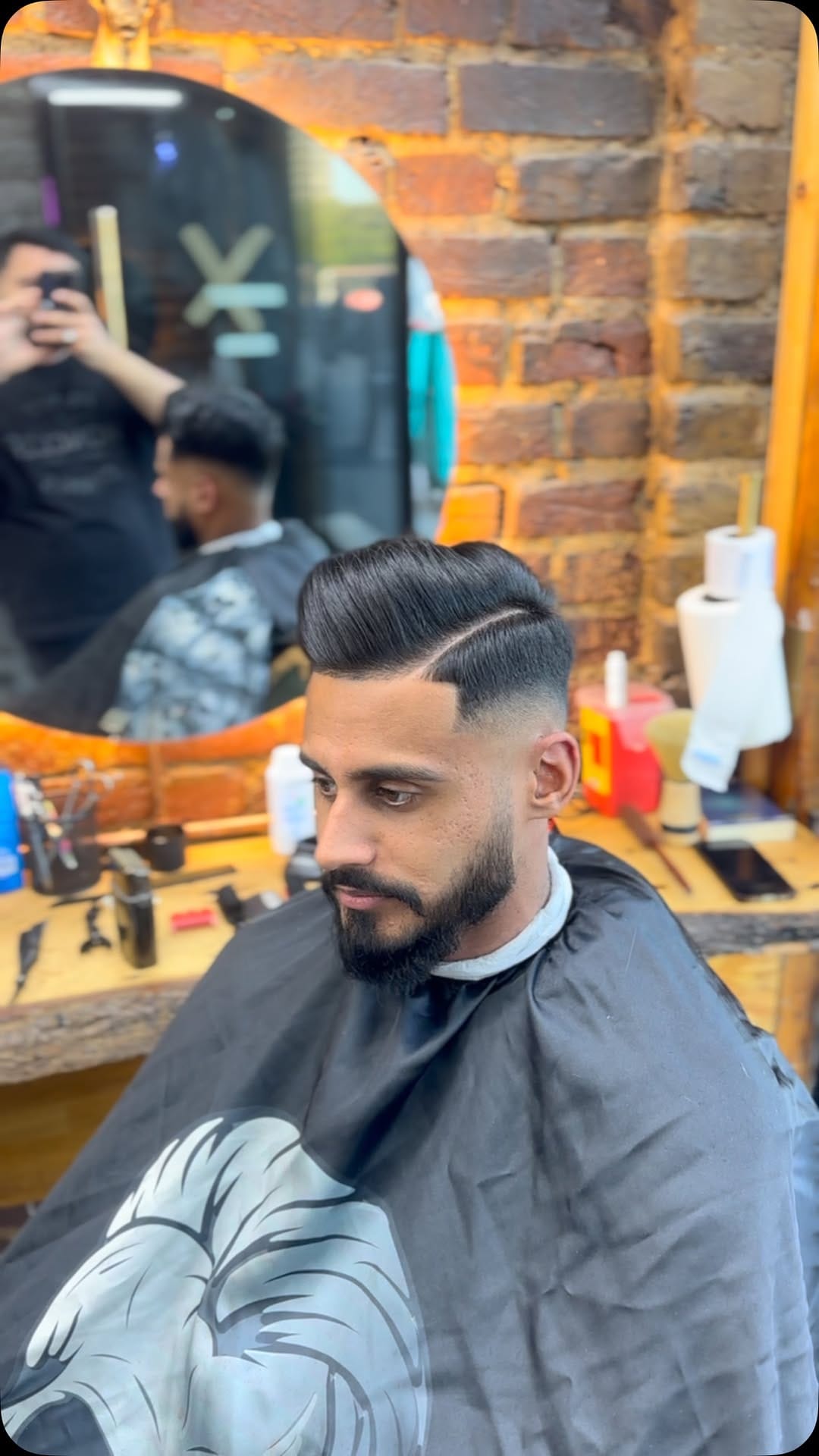 Post 4 by FG Barbers on Instagram (video)