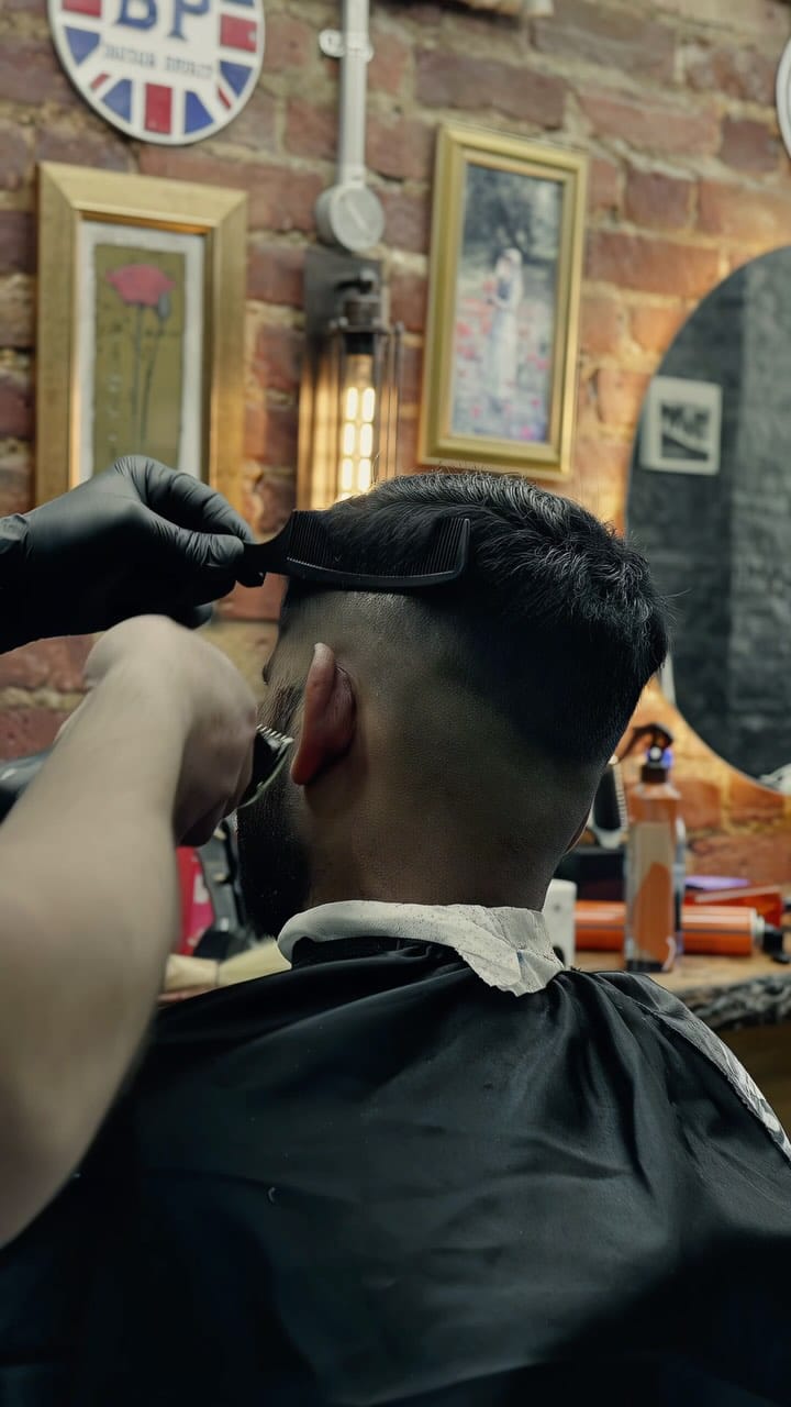 Post 7 by FG Barbers on Instagram (video)