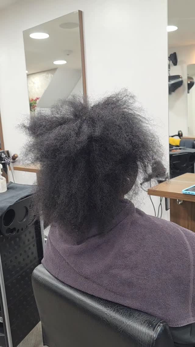 Post 3 by HAIR  BY NOELLA | STORYTELLER on Instagram (video)