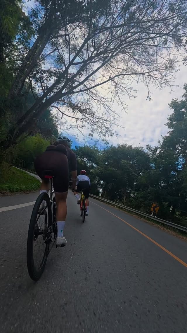 Post 4 by Pin Phianpattanawit on Instagram (video)