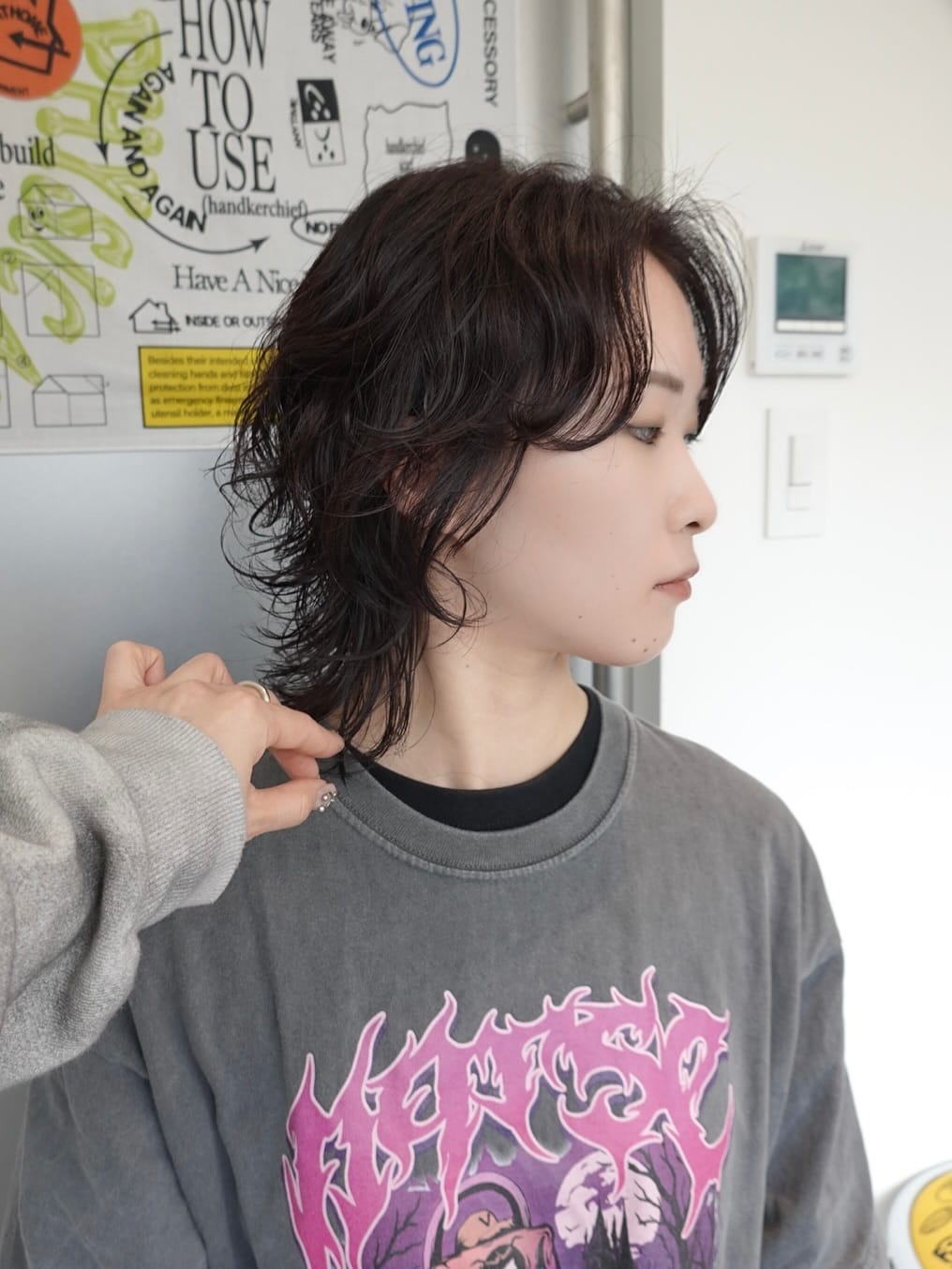 Post 4 by 𝕂𝔸ℍ𝕆  LGBTQ＋/センターパートウルフ/刈り上げ/パーマ on Instagram (carousel)