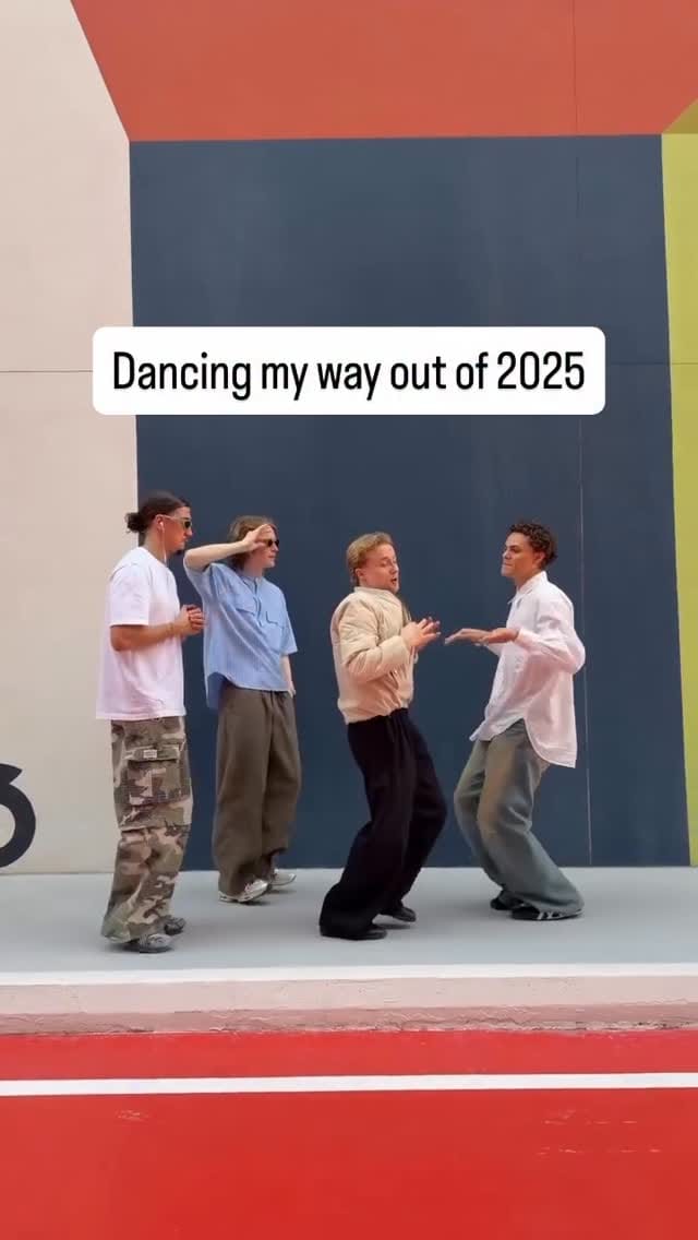 Post 4 by Nittie Meikova on Instagram (video)