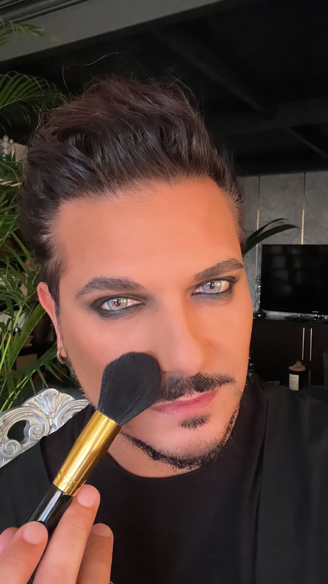 Post 6 by Fortunato Benavoli on Instagram (video)