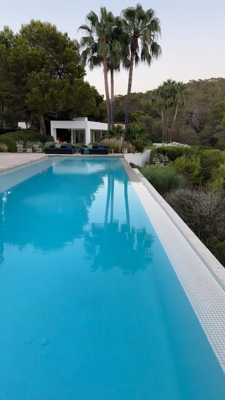 Post 2 by Fortunato Benavoli on Instagram (video)