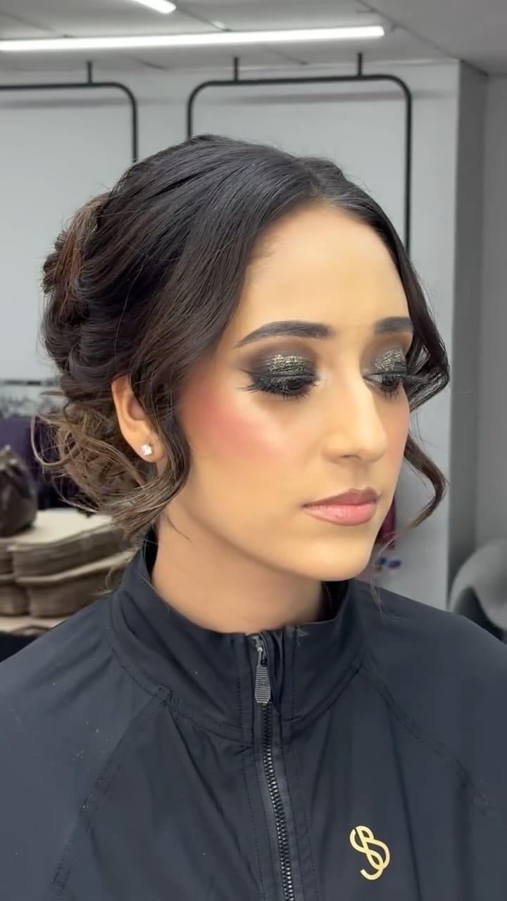 Post 6 by Firdous Tar Moosa 💋 on Instagram (video)