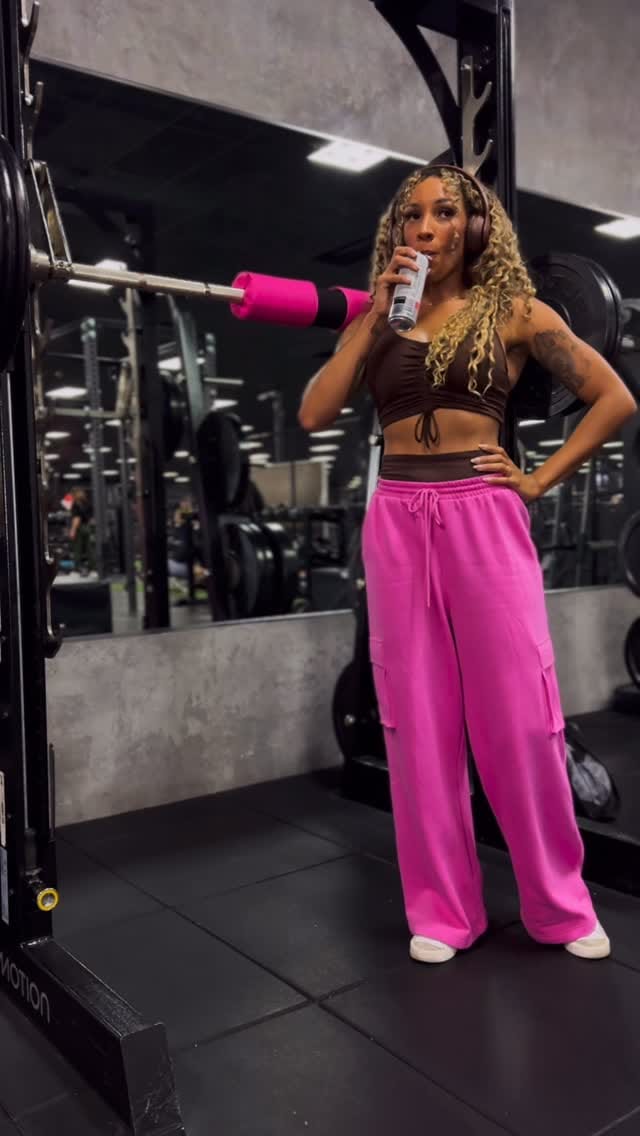 Post 8 by Chelsea Evans on Instagram (video)