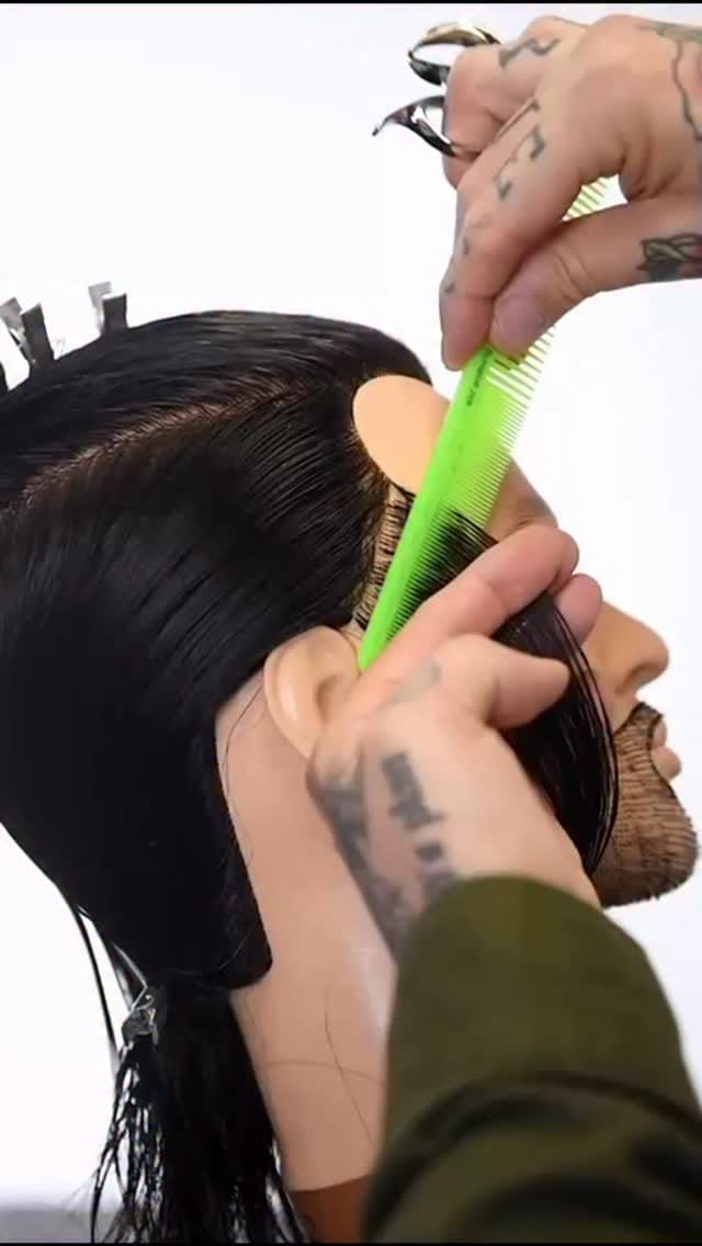 Post 7 by Yoiscissors on Instagram (video)