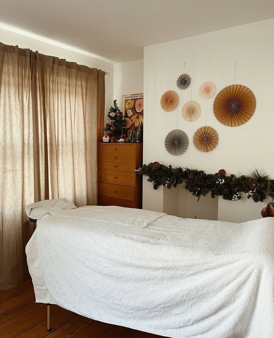 Post 4 by Making city life better, one massage at a time 💆‍♀️ on Instagram (image)