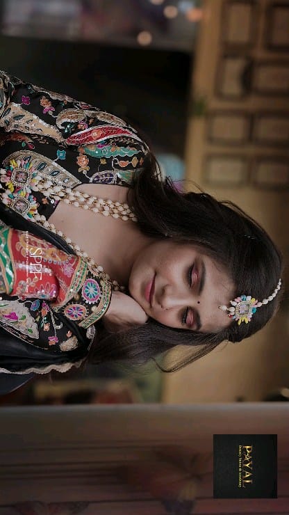 Post 6 by Vanita Mallah on Instagram (video)