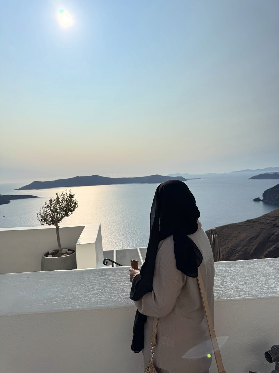 Post 2 by Ishika Khan on Instagram (image)