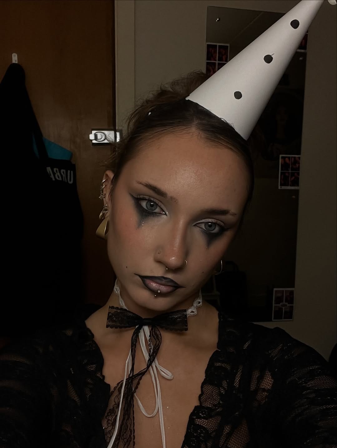 Post 3 by 𝖒𝖆𝖐𝖾𝖚𝖕 𝖇𝖞 𝖆𝖇𝖎 on Instagram (carousel)