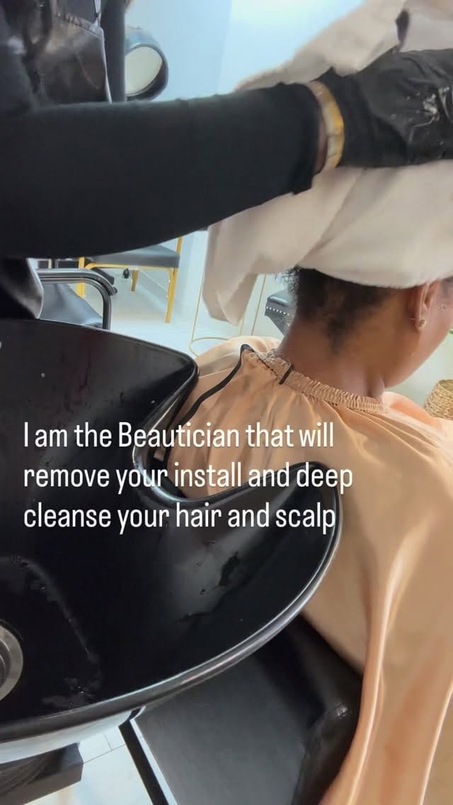 Post 3 by London Allure Co. on Instagram (video)