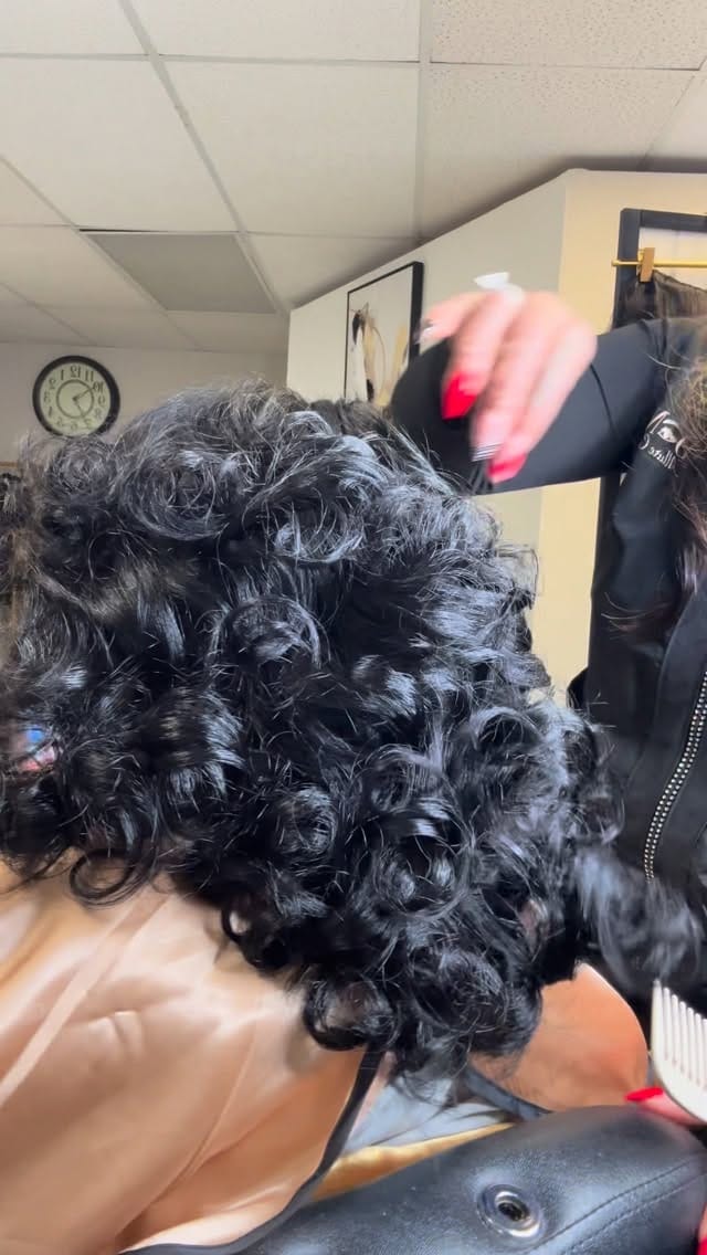 Post 8 by London Allure Co. on Instagram (video)