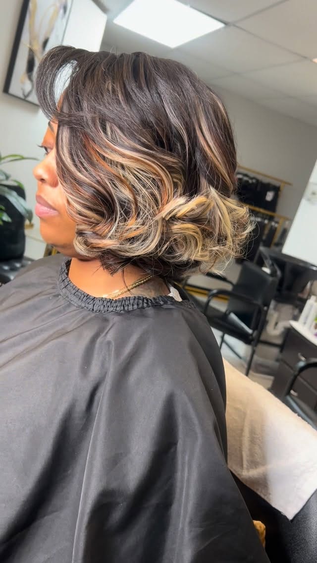 Post 2 by London Allure Co. on Instagram (video)
