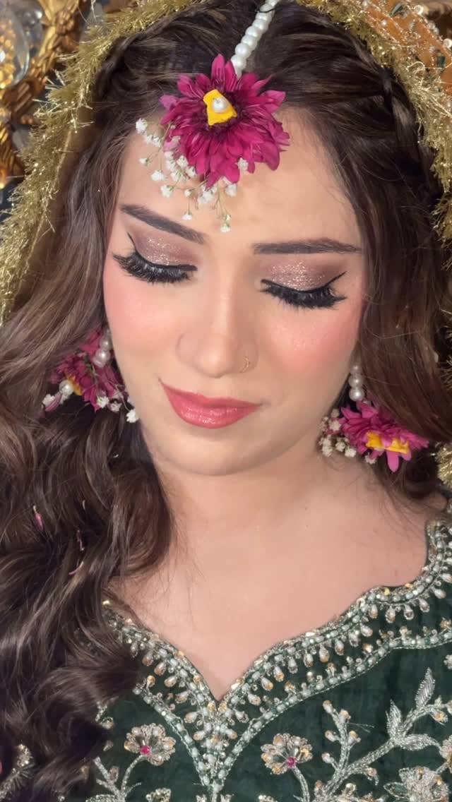 Post 4 by AlizaMehdiBeautyLounge on Instagram (video)