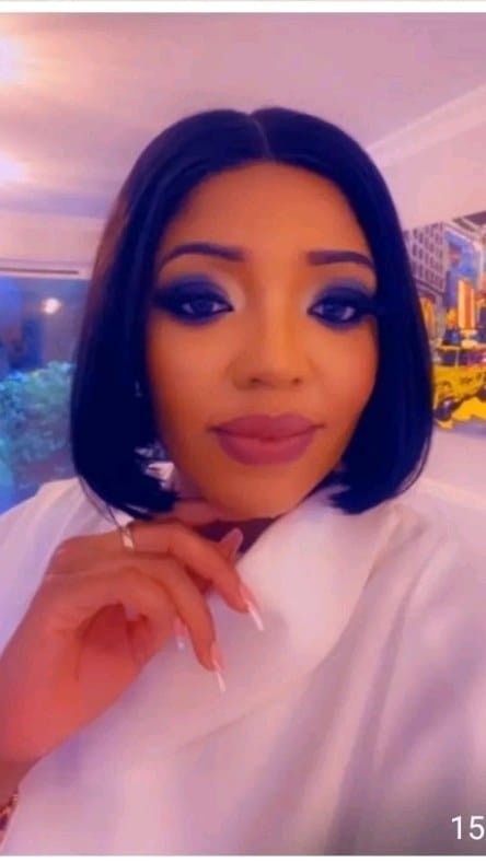 Post 9 by Dazzling Duchess Wigs Ltd on Instagram (video)