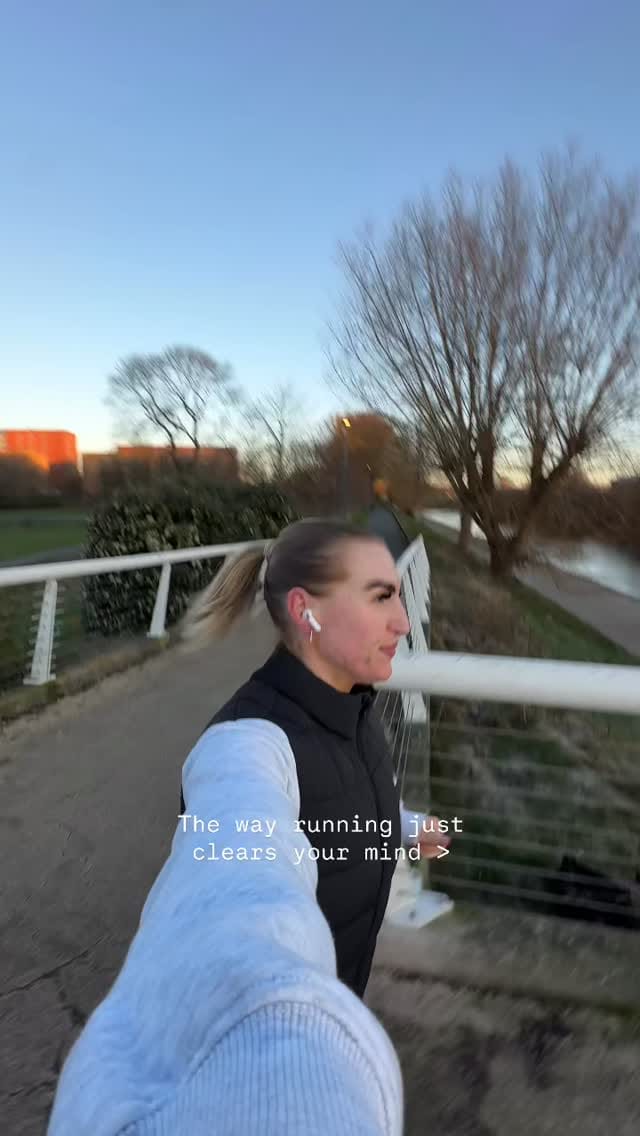 Post 8 by Soph on Instagram (video)
