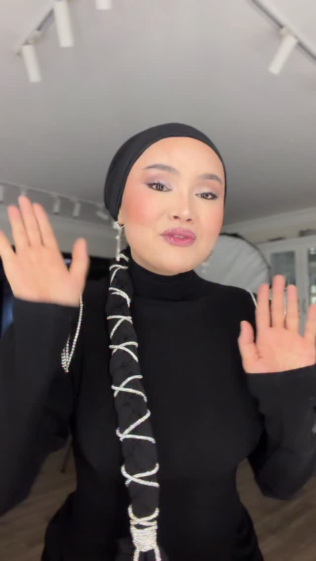 Post 3 by ВИЗАЖИСТ | MUAZZAM JURAEVA on Instagram (video)