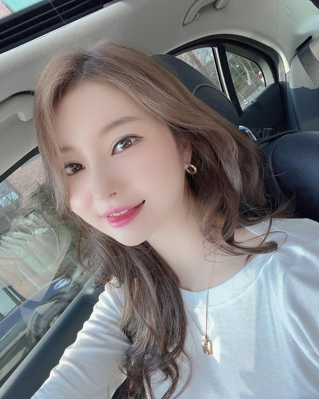 Post 8 by 폴튜나 on Instagram (image)