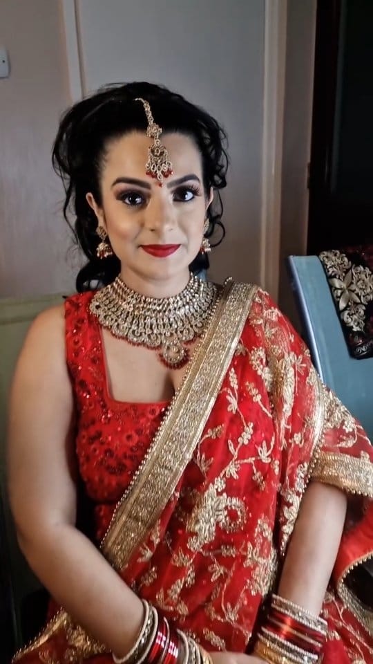 Post 1 by akb.hairmakeup | HAIR & MAKEUP ARTIST on Instagram (video)