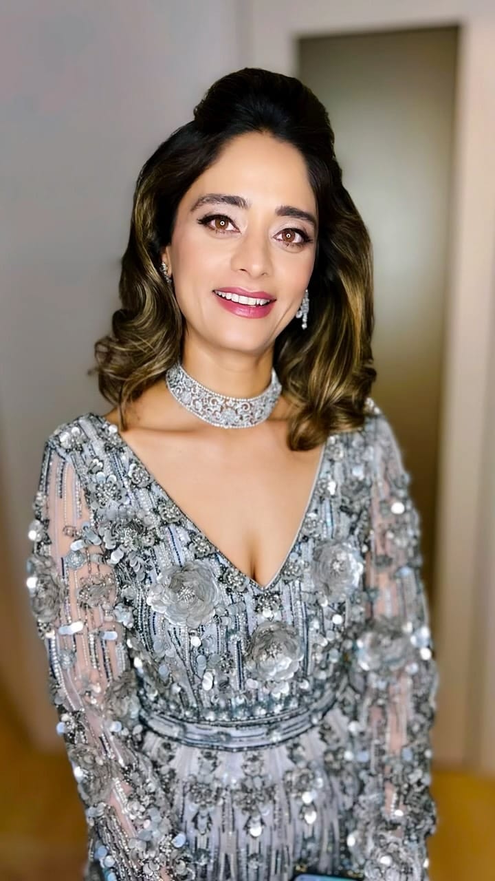 Post 3 by Priti Khanna on Instagram (video)