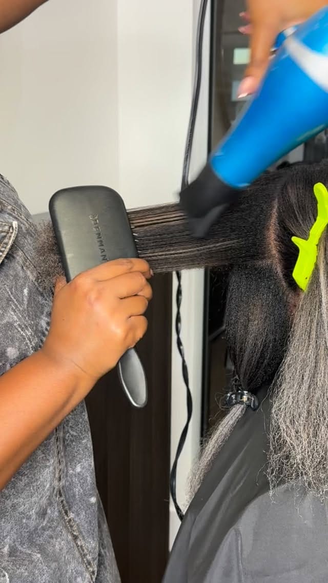 Post 3 by Chelsea, Thee Stylist ✨ on Instagram (video)