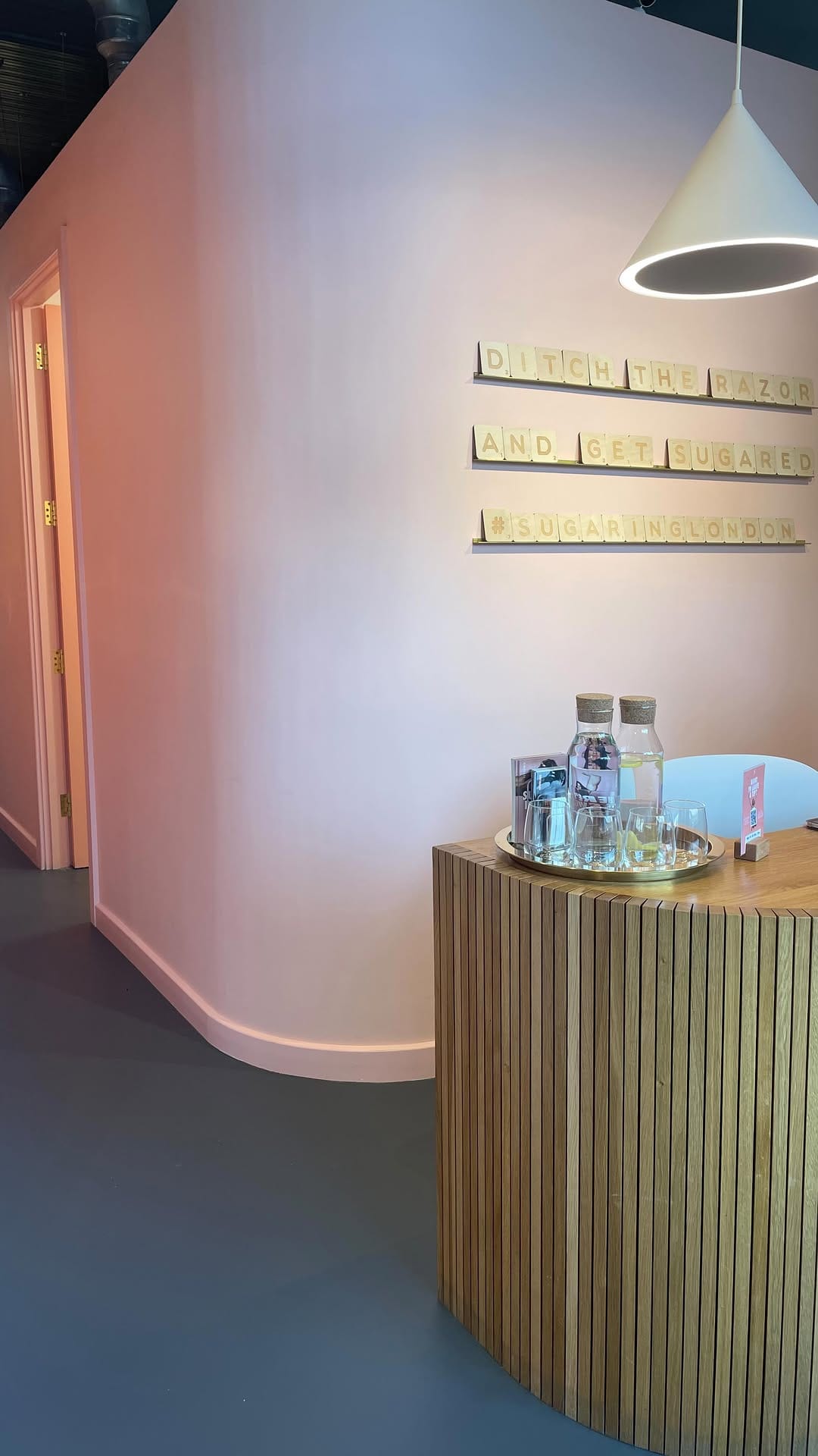 Post 1 by Sugaring London on Instagram (video)