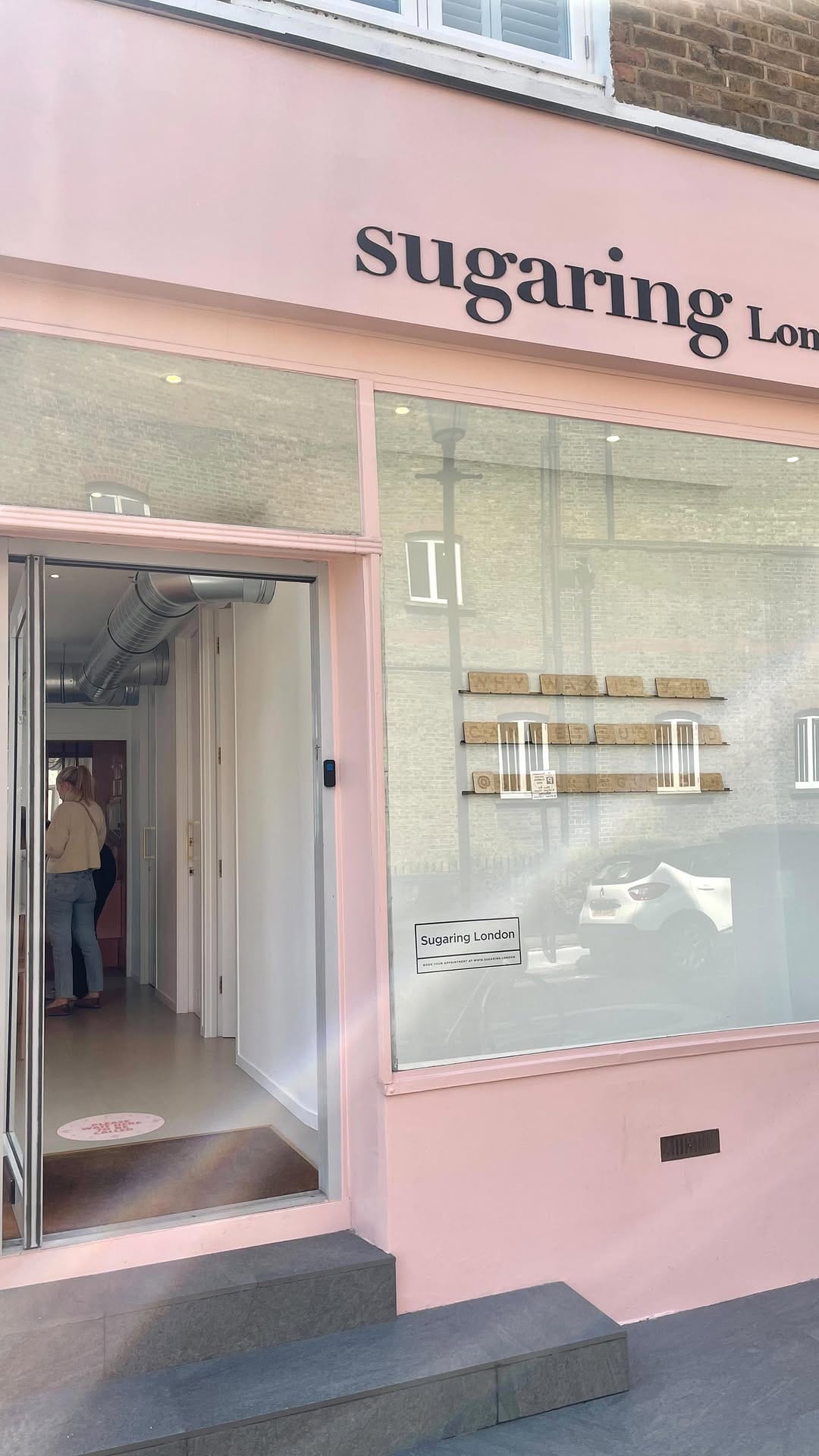 Post 5 by Sugaring London on Instagram (video)