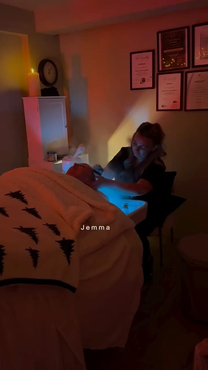 Post 8 by THE HEAD SPACE EDINBURGH SPA & TRAINING ACADEMY ™ on Instagram (video)