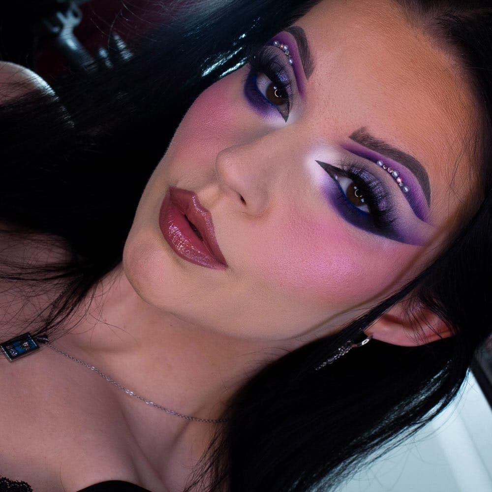 Post 9 by MAKEUP | BEAUTY on Instagram (image)