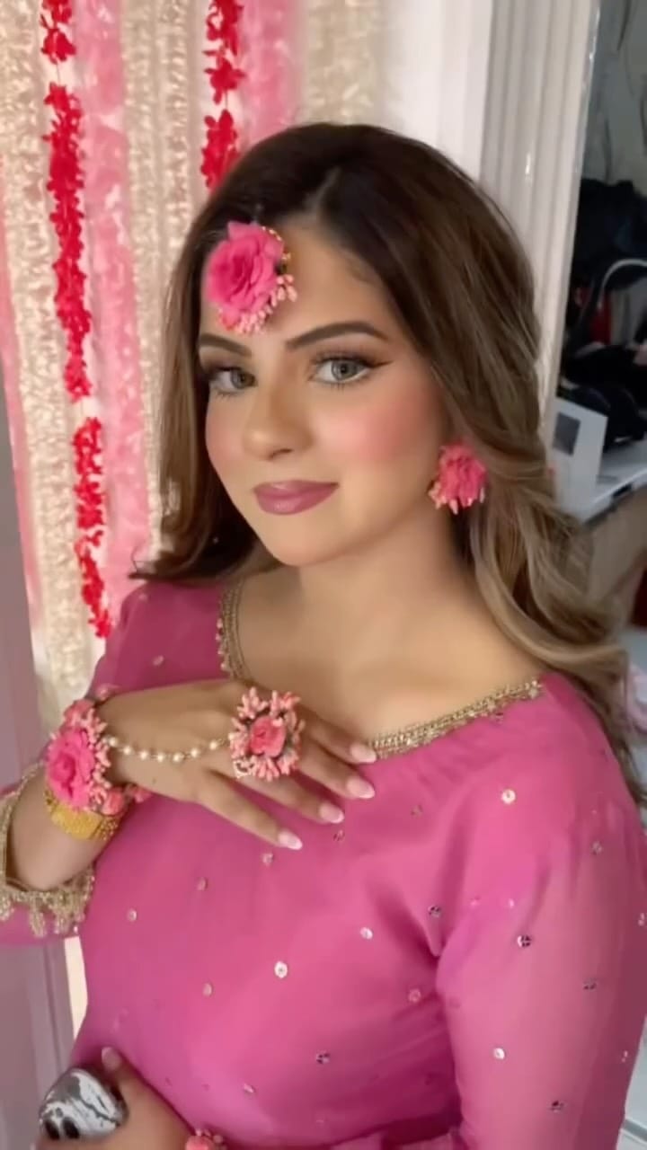 Post 2 by •ANNUM RAFI• on Instagram (video)