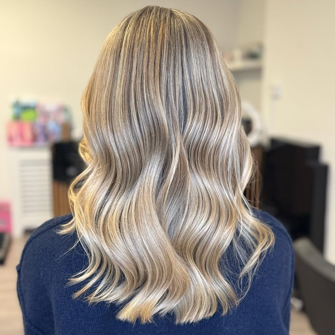 Post 2 by PeloHair&ScalpSpecialist on Instagram (carousel)