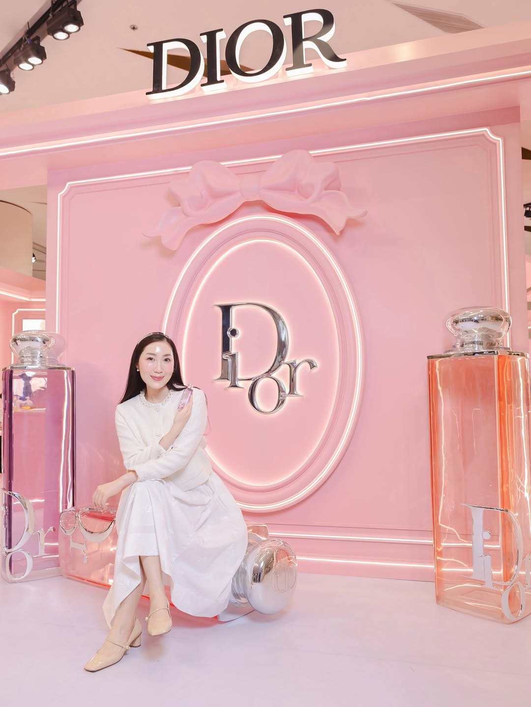 Post 2 by NUTTCHAN SUPARUANGWONG on Instagram (carousel)