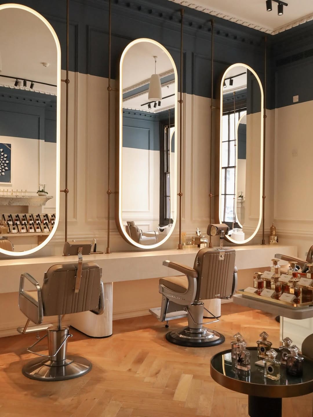 Post 4 by SALON64 on Instagram (carousel)