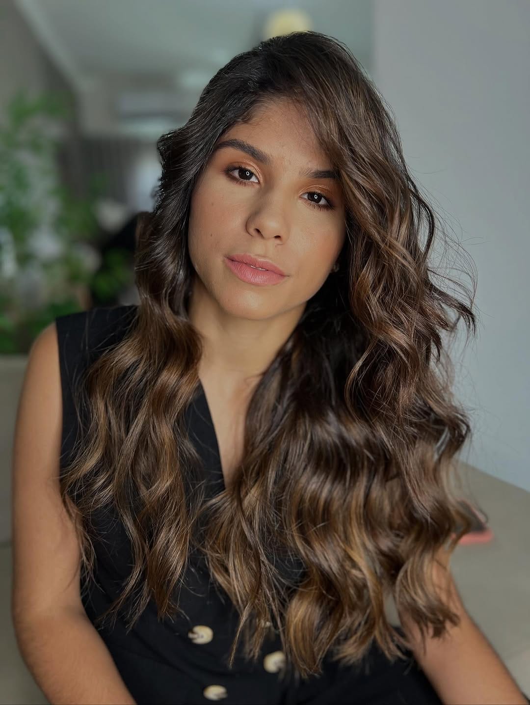 Post 9 by Vivian Araujo on Instagram (carousel)