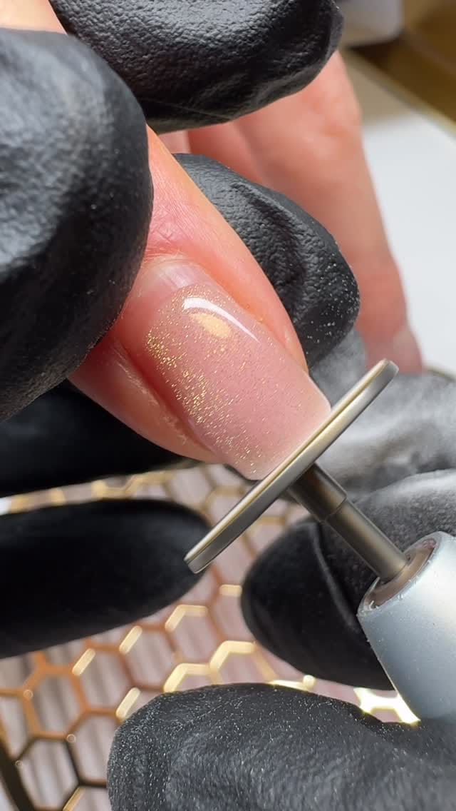 Post 3 by Sylwia Brzeska on Instagram (video)