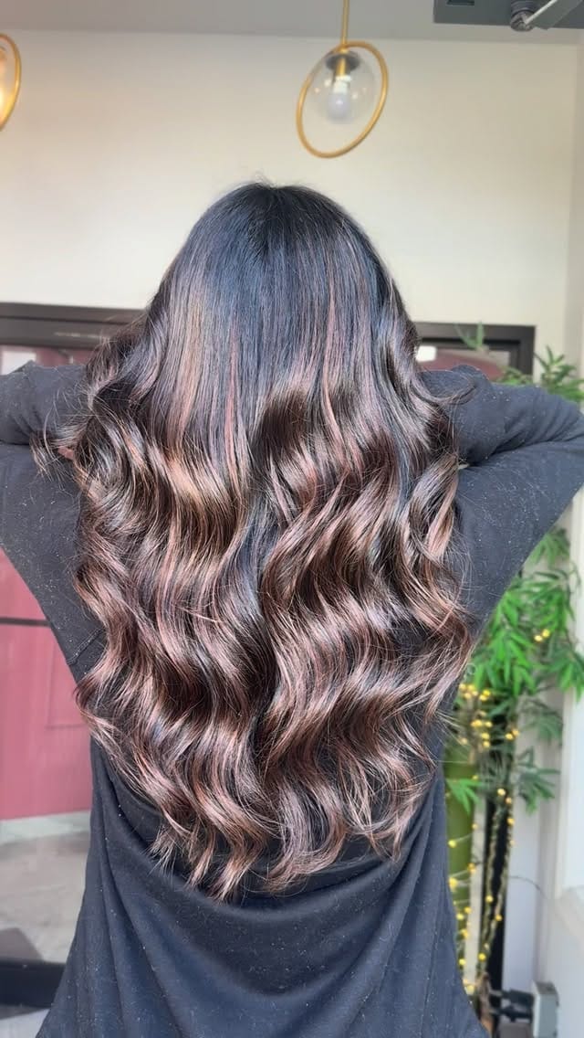 Post 3 by Saboohi's Salon & Spa on Instagram (video)