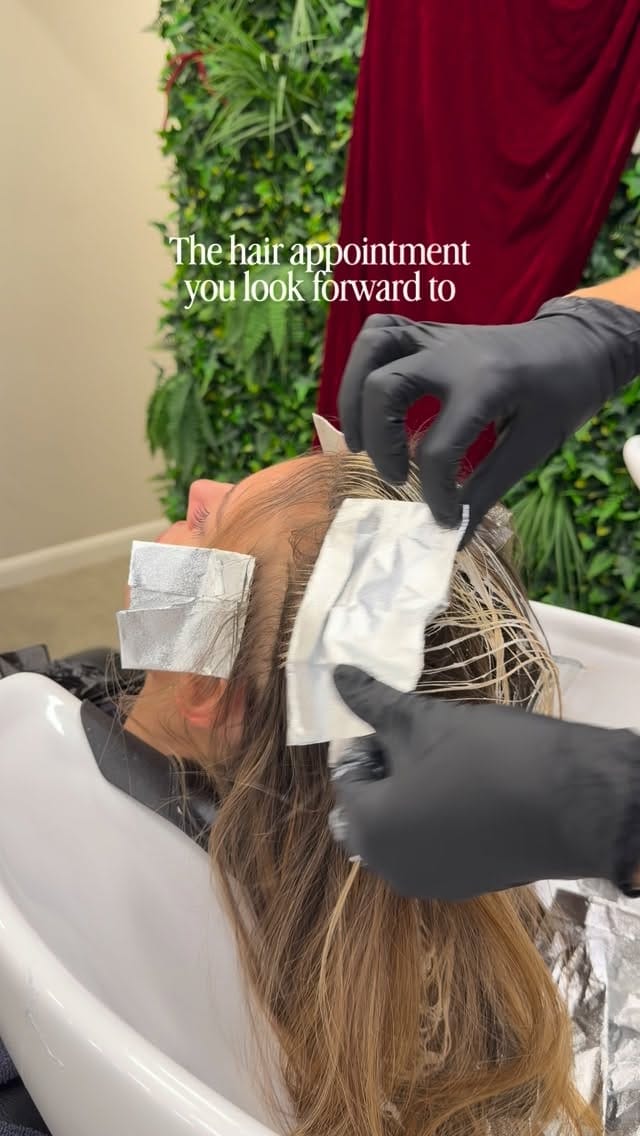 Post 5 by Crown Perfect | Hair salon | Colour specialist | Extensions on Instagram (video)