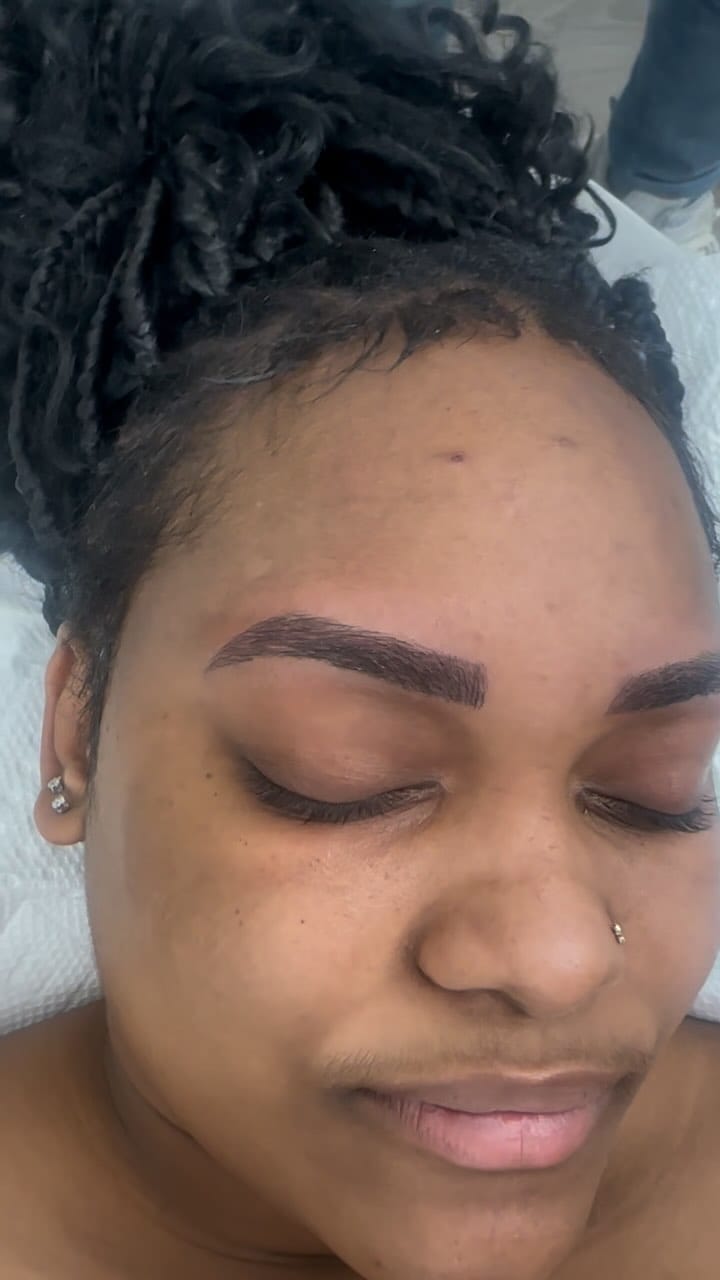 Post 6 by Dr Eyebrows on Instagram (video)