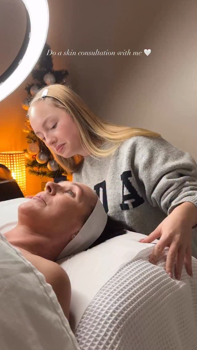 Post 7 by Skincare specialist on Instagram (video)